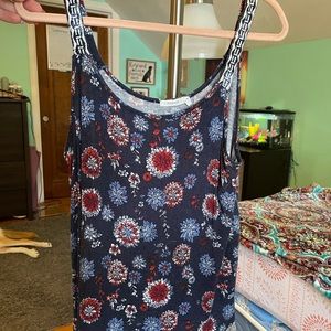 Woman’s large maurices tank top